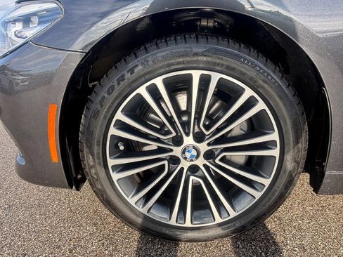 Used 2020 BMW 530i xDrive w/ Premium Package image 8