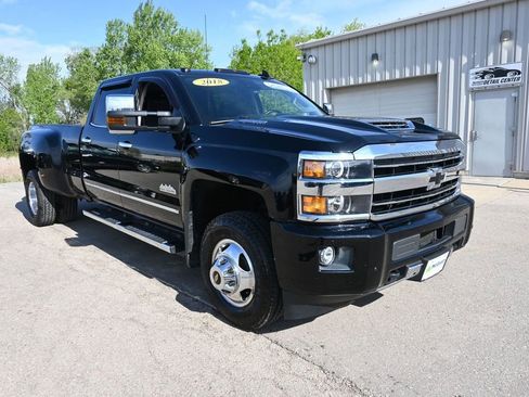 Used 2018 Chevrolet Silverado 3500 High Country AWD/4WD image 2