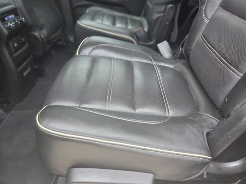 Used 2017 GMC Acadia Denali w/ Technology Package AWD/4WD image 21