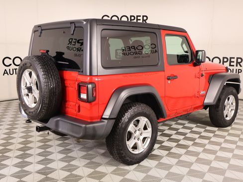 Used 2020 Jeep Wrangler Sport AWD/4WD image 18