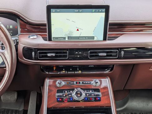 Used 2022 Lincoln Aviator Black Label w/ Dynamic Handling Package image 31