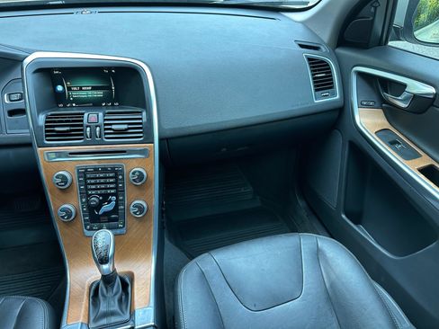 Used 2017 Volvo XC60 T6 Inscription w/ Preferred Option Package image 17