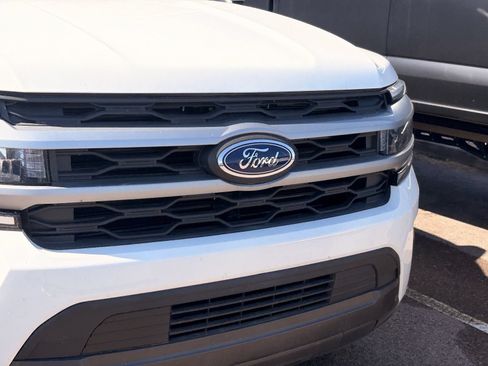 Used 2024 Ford Expedition Max XLT RWD image 4