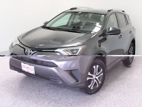 Used 2016 Toyota RAV4 LE AWD/4WD image 2
