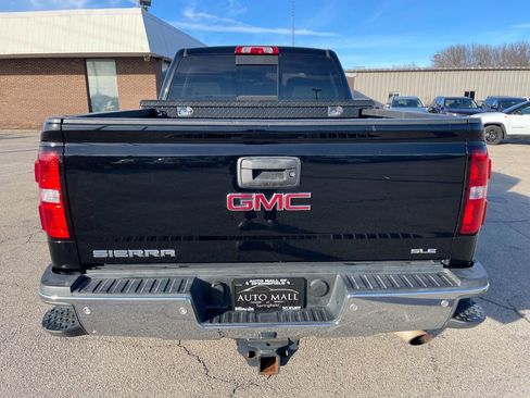 Used 2017 GMC Sierra 2500 SLE w/ SLE Preferred Package image 4