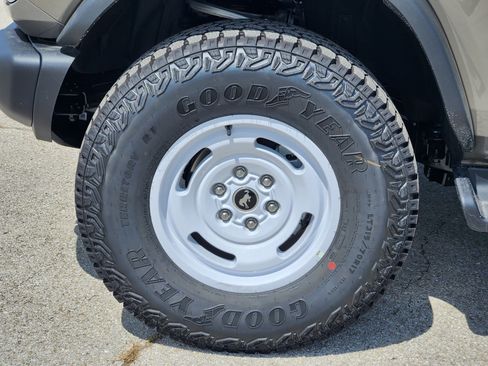 New 2026 Ford Bronco Heritage Edition AWD/4WD image 7