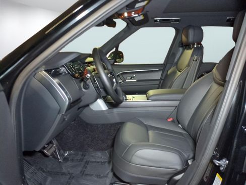New 2026 Land Rover Range Rover SE AWD/4WD image 15