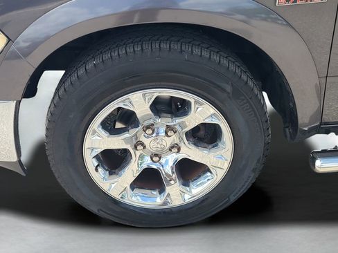 Used 2017 RAM 1500 Laramie w/ Convenience Group image 10