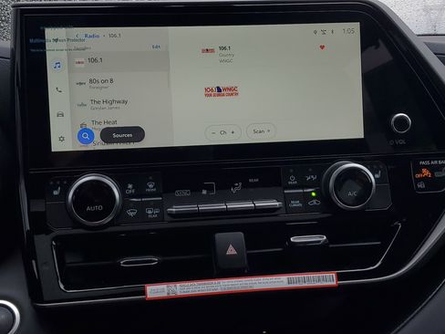 New 2026 Toyota Highlander XLE image 27