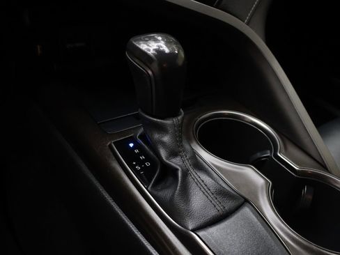 Used 2021 Toyota Camry SE image 24