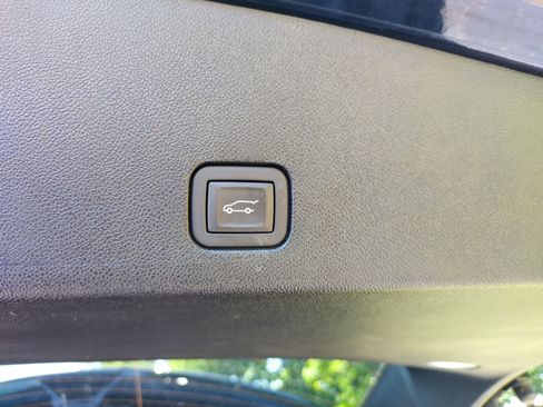 Certified 2025 Cadillac XT6 Premium Luxury w/ Platinum Package image 29