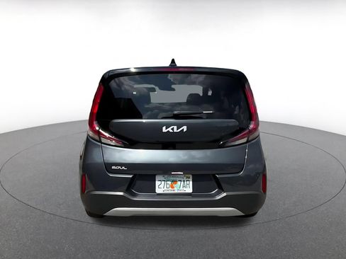 Used 2025 Kia Soul LX w/ LX Technology Package FWD image 12
