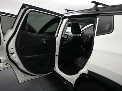 Used 2020 Jeep Compass Latitude image 15