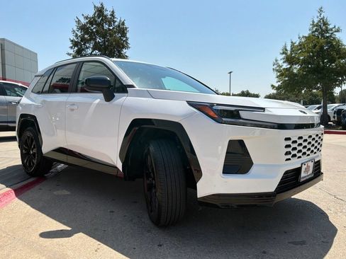 Used 2026 Toyota RAV4 SE AWD/4WD image 4
