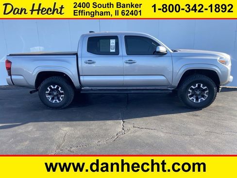 Used 2020 Toyota Tacoma SR image 2