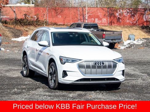 Used 2021 Audi e-tron Premium image 9
