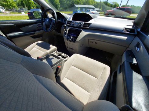 Used 2014 Honda Odyssey EX image 11