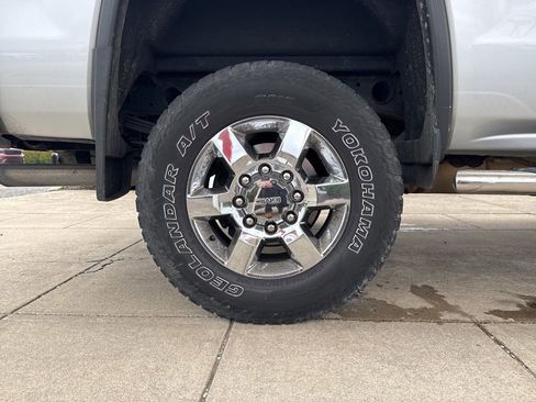 Used 2019 GMC Sierra 2500 SLT image 27