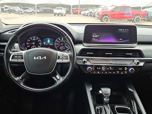 Used 2022 Kia Telluride LX FWD image 14