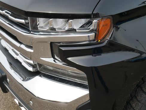 Used 2019 Chevrolet Silverado 1500 LTZ w/ LTZ Plus Package AWD/4WD image 16