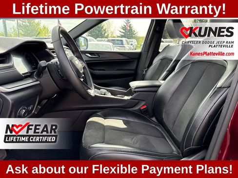 Used 2024 Jeep Grand Cherokee Altitude AWD/4WD image 12