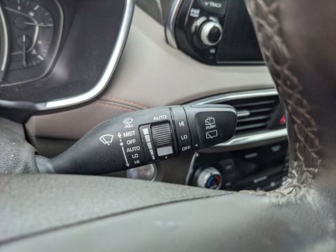 Used 2020 Hyundai Santa Fe Limited image 29