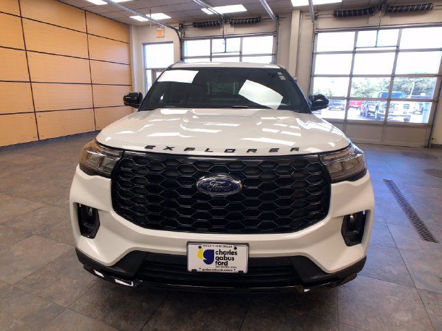 Used 2025 Ford Explorer ST-Line w/ Premium Package AWD/4WD image 2