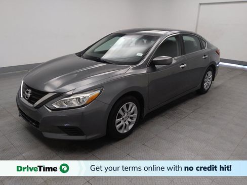 Used 2018 Nissan Altima 2.5 S w/ S Convenience Package image 1