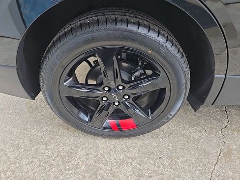 Used 2023 Chevrolet Equinox Premier FWD image 22
