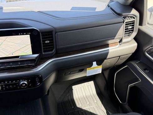 New 2026 GMC Sierra 2500 SLE w/ SLE Value Package; AWD/4WD image 15