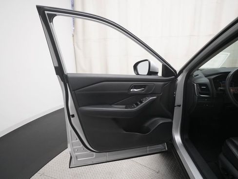 Used 2024 Nissan Rogue SV w/ SV Premium Package AWD/4WD image 28
