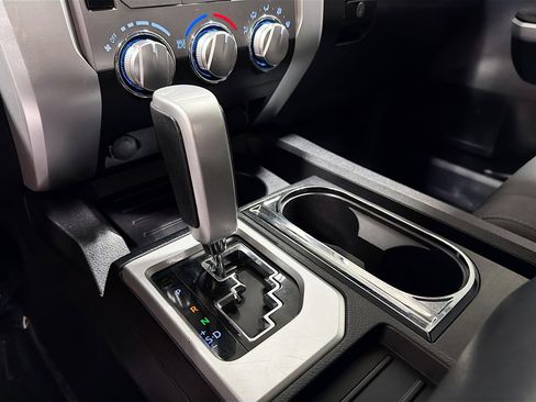 Used 2016 Toyota Tundra SR5 w/ SR5 Upgrade Package image 10