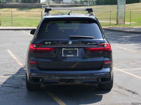Used 2021 BMW X7 xDrive40i w/ M Sport Package AWD/4WD image 4
