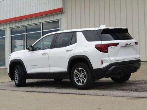 Used 2025 GMC Terrain Elevation AWD/4WD image 10