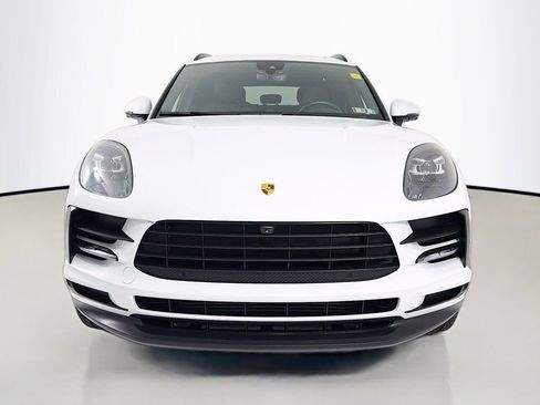 Certified 2021 Porsche Macan image 6
