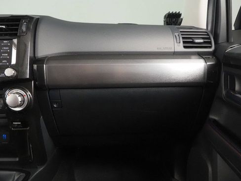 Used 2021 Toyota 4Runner TRD Off-Road Premium w/ Moonroof Package AWD/4WD image 31