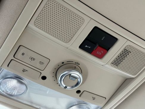 Used 2014 Volkswagen Passat 1.8T SEL Premium image 33