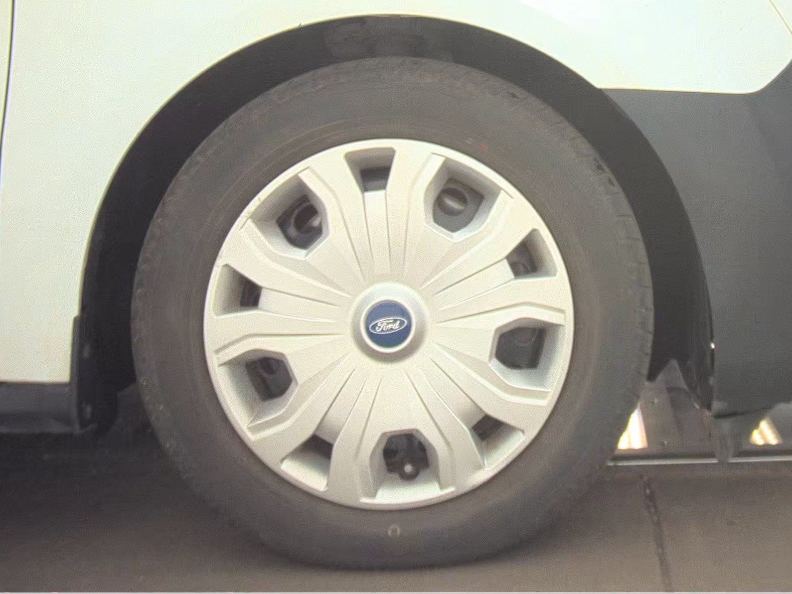 Used 2020 Ford Transit Connect XL FWD image 19