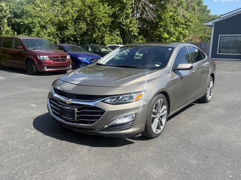 Used 2020 Chevrolet Malibu Premier FWD image 1