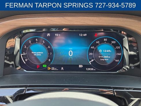 Used 2025 Volkswagen Atlas SE AWD/4WD image 34