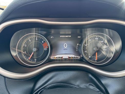 Used 2016 Jeep Cherokee High Altitude image 17