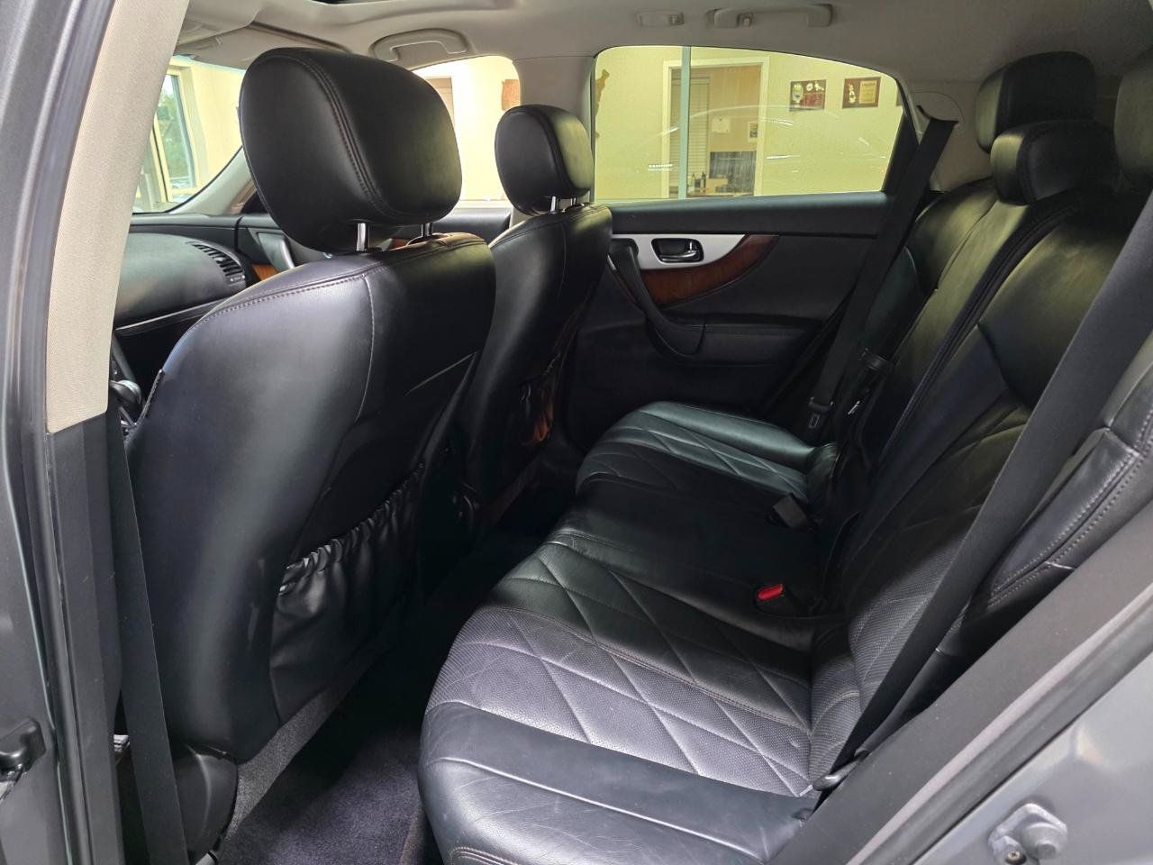 Used 2013 INFINITI FX37 AWD w/ Premium Pkg image 19