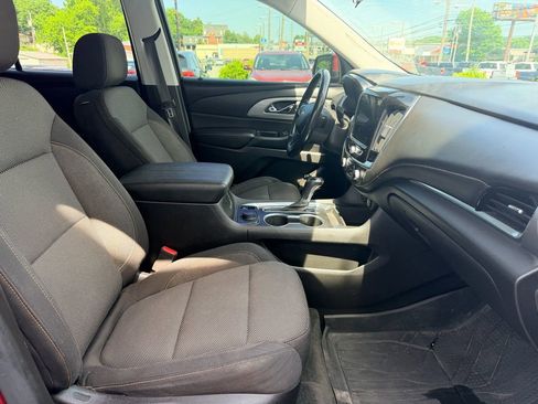 Used 2019 Chevrolet Traverse LT w/ LPO, Floor Liner Package AWD/4WD image 17