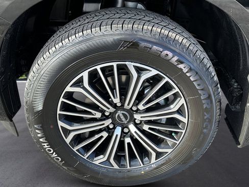 New 2026 Nissan Armada Platinum AWD/4WD image 9