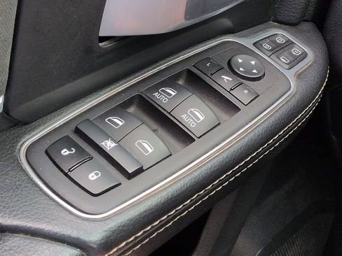 Used 2024 RAM 3500 Big Horn AWD/4WD image 30
