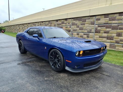 Used 2021 Dodge Challenger R/T Scat Pack w/ Dynamics Package RWD image 2