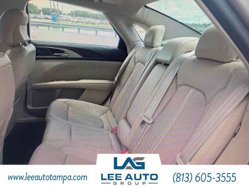 Used 2019 Lincoln MKZ Reserve FWD image 4