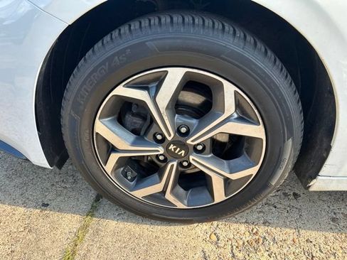 Used 2019 Kia Forte LXS FWD image 26