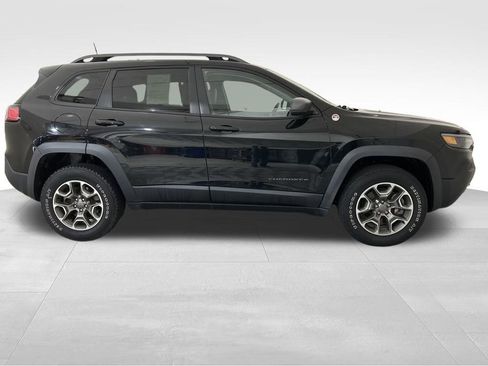 Used 2020 Jeep Cherokee Trailhawk image 7
