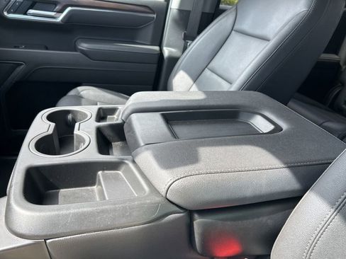 Used 2025 GMC Sierra 1500 SLT image 29